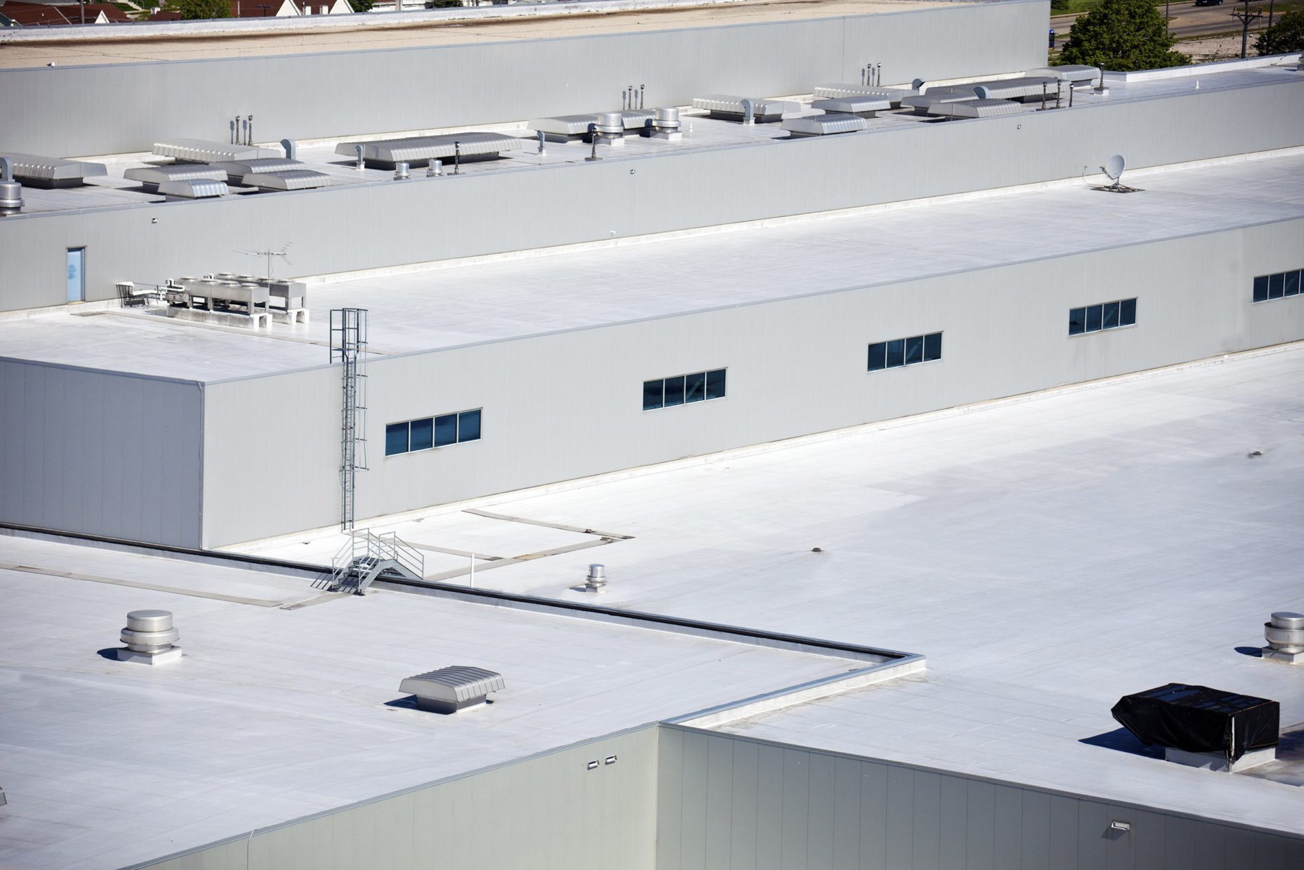 Commercial roof types - large warehouse.